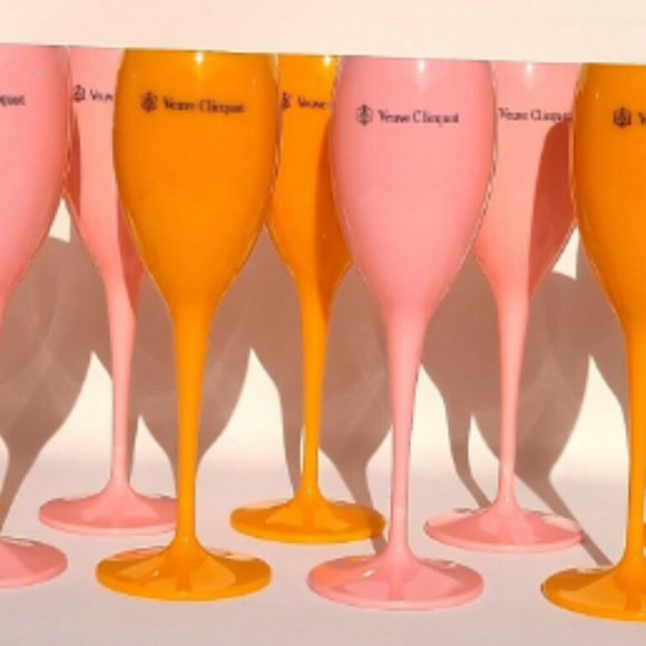12 Total Veuve Clicquot yellow and pink flutes New - Picture 2 of 2